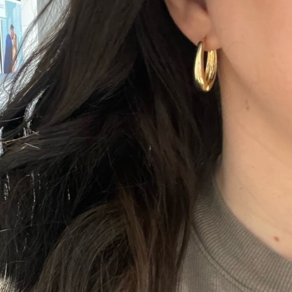 NWT Gold oval earrings. - Picture 4 of 4